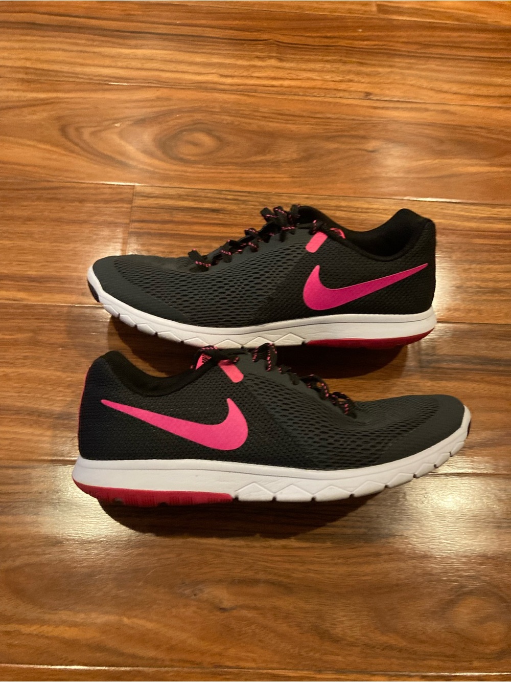 Women’s Nike Flex Running Shoes Size 9